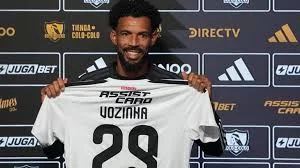 VOZINHA TỪ NGƯỜI HÙNG WORLD CUP ĐẾN CUỘC CHIẾN KHÓ Ở COLO-COLO