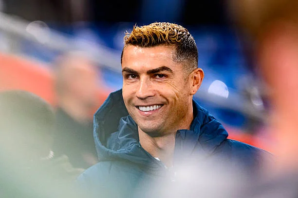 CRISTIANO RONALDO NGỒI DỰ BỊ: JORGE JESUS ĐANG THAY ĐỔI VAI TRÒ CỦA ĐỘI TRƯỞNG BỒ ĐÀO NHA?