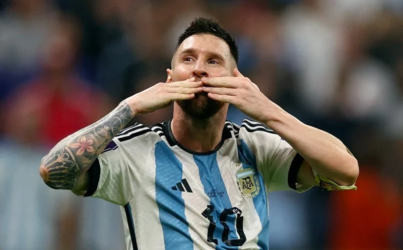 MESSI CHỈ CÒN MỘT TRẬN CHO ARGENTINA: HÀNH TRÌNH 20 NĂM SẮP KHÉP LẠI TẠI MONUMENTAL