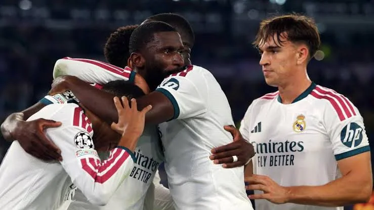 REAL MADRID NGƯỢC DÒNG 4-3 TRƯỚC ROMA SAU KHI THAY VINÍCIUS: MOURINHO TÌM RA CÔNG THỨC CHIẾN THẮNG?